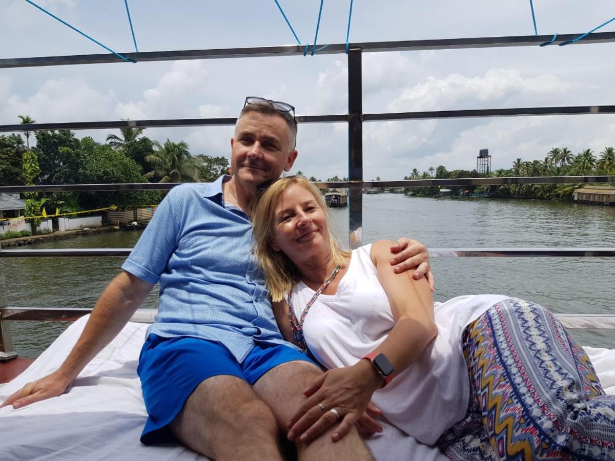 Vaishnav Tours Hotel Alappuzha Екстериор снимка